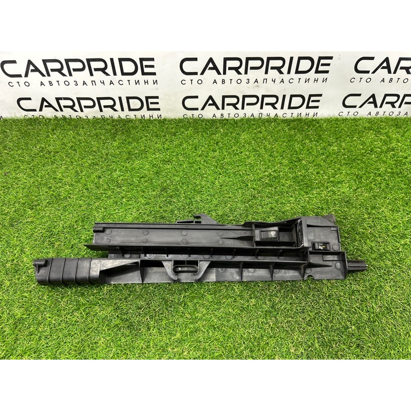 Рамка радиатора (кузов и элементы) BMW X5 E70 2011 3.0 N57 17118572189