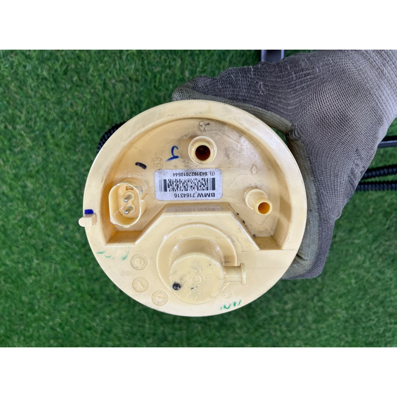 Датчик уровня топлива (электрика / датчики) BMW X5 E70 2011 3.0 N57 16117494926