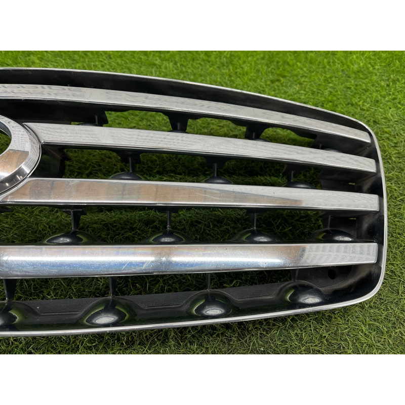 Решетка радиатора (наружные элементы кузова) Infiniti FX35 1 2004 62310CG000