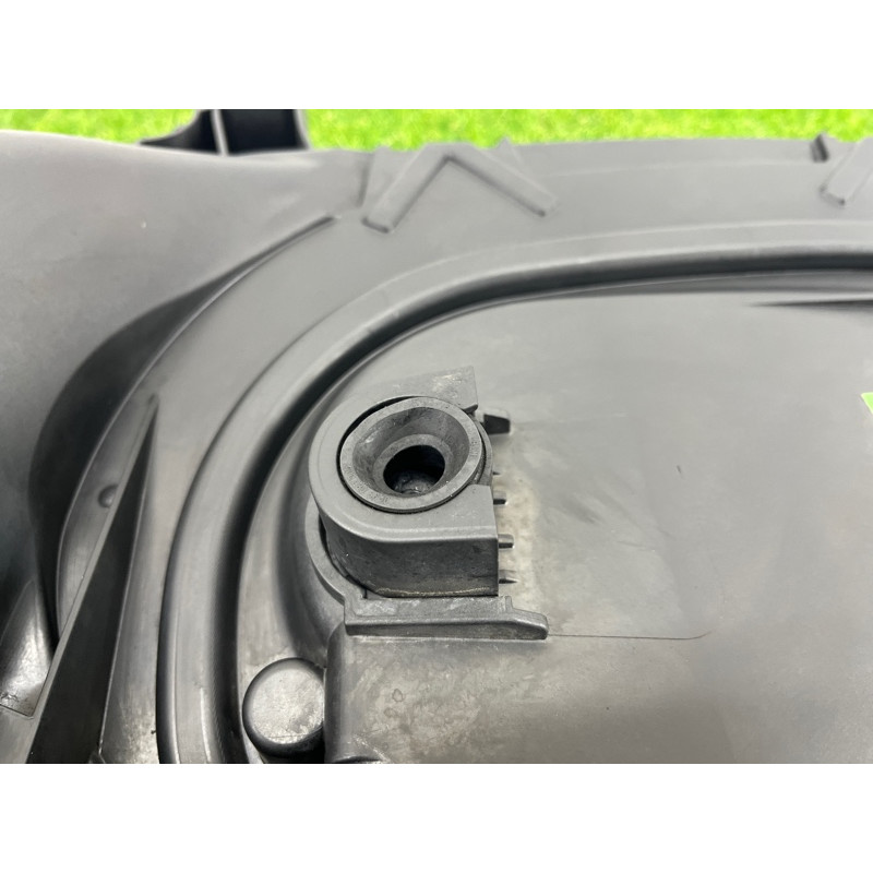 Корпус воздушного фильтра (впускная система) BMW X5 E70 2011 3.0 N57 13717812061