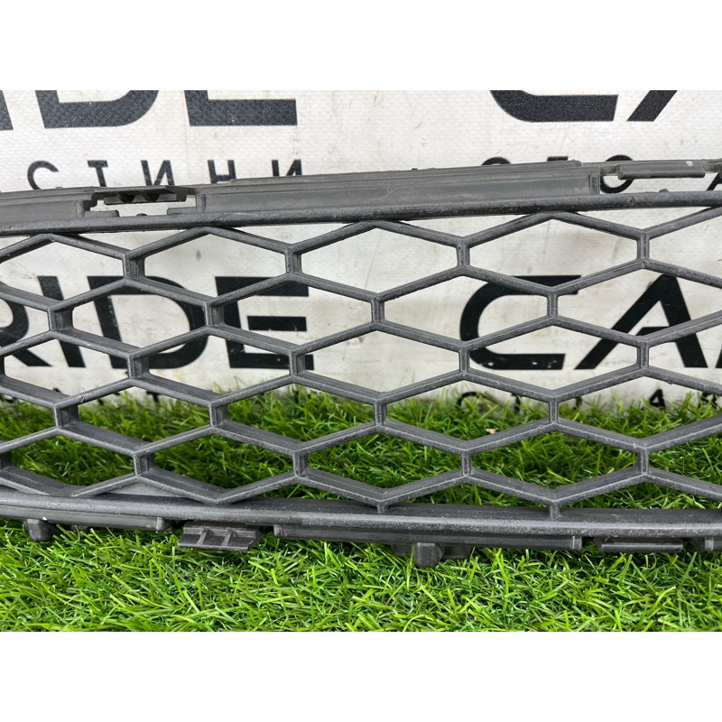 Решетка бампера (кузов и элементы) Infiniti G35 V35 62256ac700