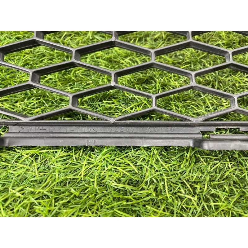 Решетка бампера (кузов и элементы) Infiniti G35 V35 62257ac700