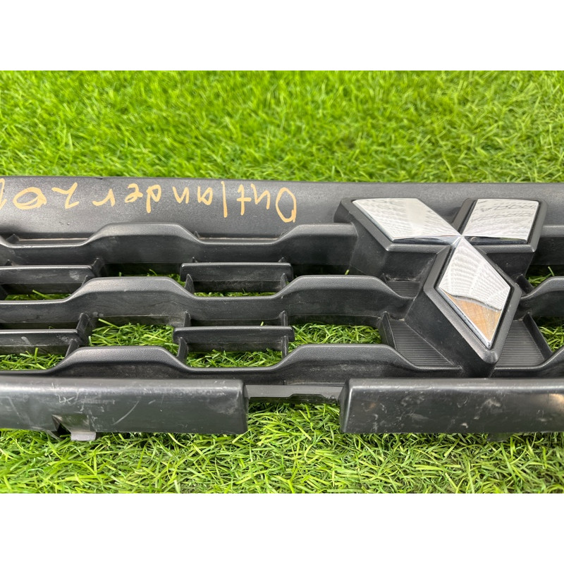Решетка радиатора (наружные элементы кузова) Mitsubishi ASX GA 6402a318