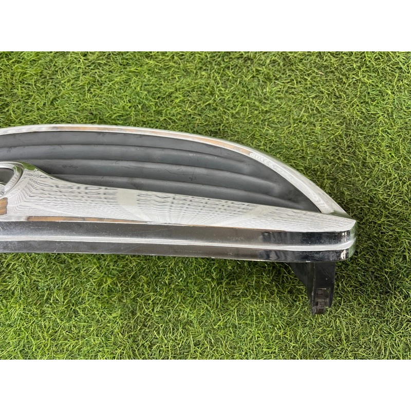 Решетка радиатора (наружные элементы кузова) Mazda 626 GF gd7a50710