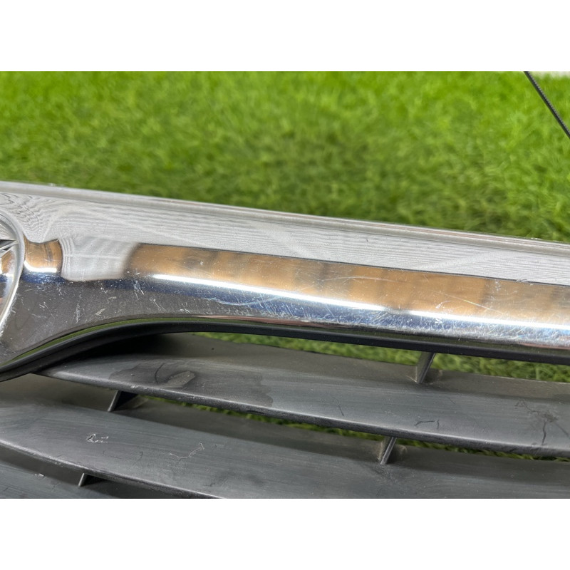 Решетка радиатора (наружные элементы кузова) Mazda 626 GF gd7a50710