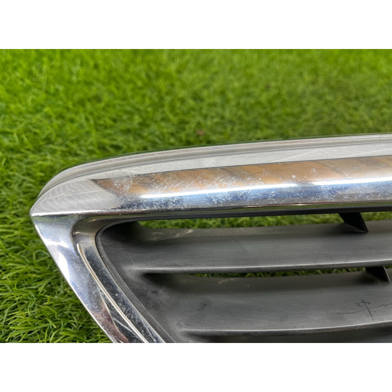 Решетка радиатора (наружные элементы кузова) Mazda 626 GF gd7a50710