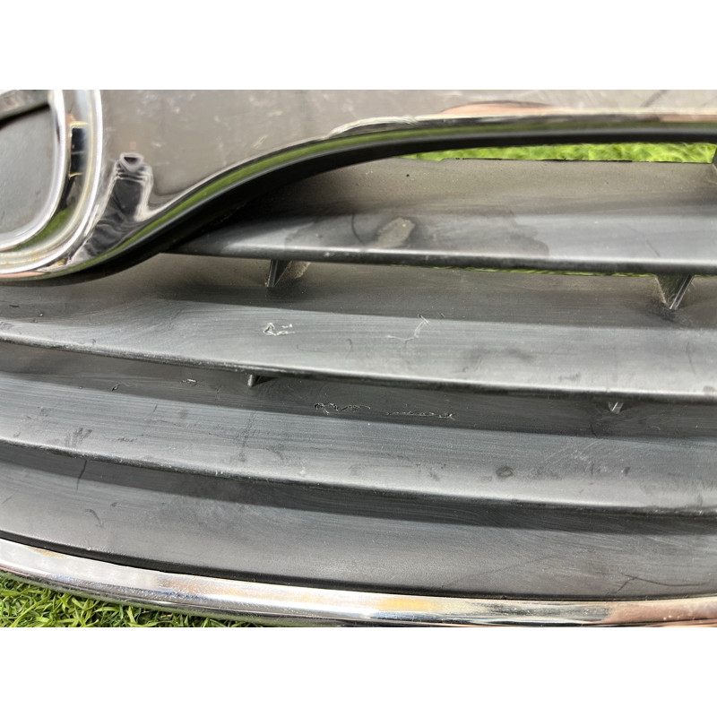 Решетка радиатора (наружные элементы кузова) Mazda 626 GF gd7a50710