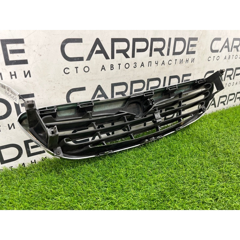 Решетка радиатора (наружные элементы кузова) Mazda 626 GF gd7a50710