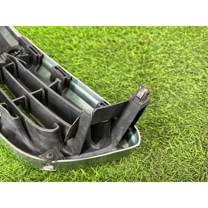 Решетка радиатора (наружные элементы кузова) Mazda 626 GF gd7a50710