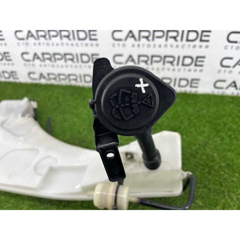 Бачок омывателя (кузов и элементы) BMW X5 E70 2011 3.0 N57 61677161477