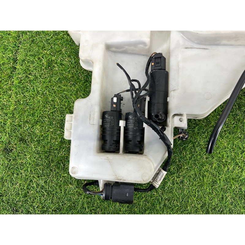 Бачок омывателя (кузов и элементы) BMW X5 E70 2011 3.0 N57 61677161477