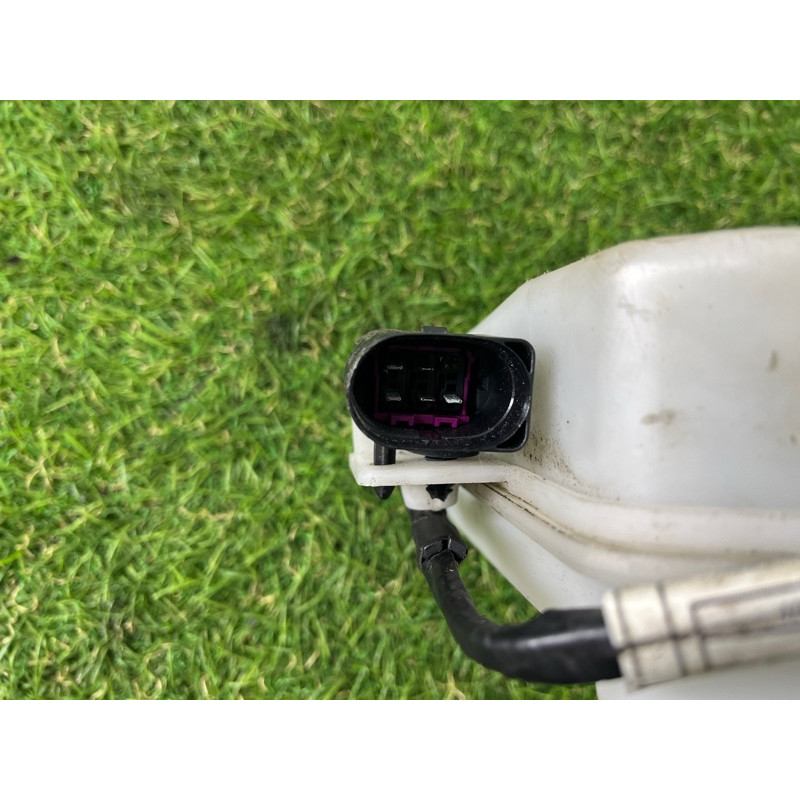 Бачок омывателя (кузов и элементы) BMW X5 E70 2011 3.0 N57 61677161477