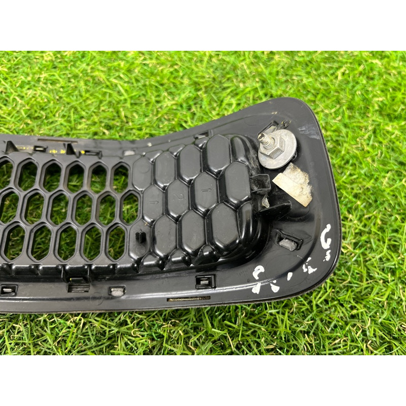 Решетка радиатора (наружные элементы кузова) Jeep Cherokee Trailhawk 2014 2.4 5RB21XS9AB