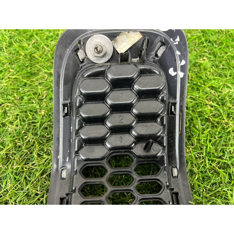 Решетка радиатора (наружные элементы кузова) Jeep Cherokee Trailhawk 2014 2.4 5RB21XS9AB