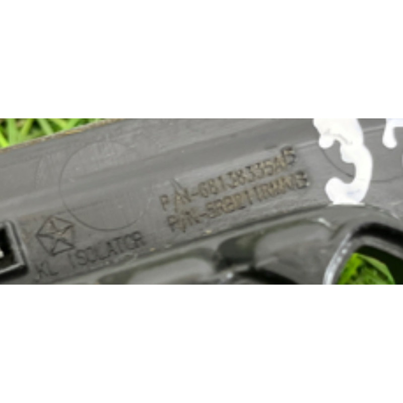 Решетка радиатора (наружные элементы кузова) Jeep Cherokee Trailhawk 2014 2.4 5RB21XS9AB