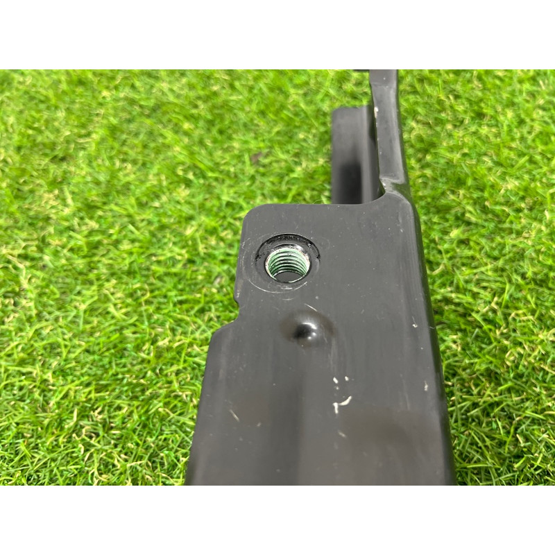 Усилитель бампера (наружные элементы кузова) Jeep Grand Cherokee WK2 2017 4578827AK