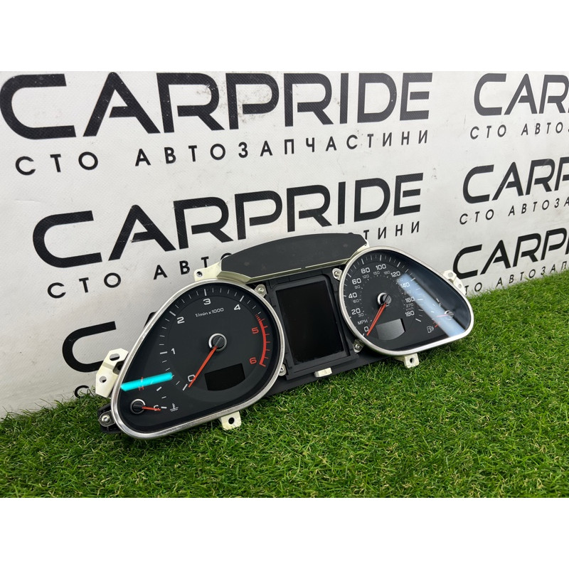 Панель приборов (салон) AUDI Q7 4L 2011 3.0 CATA 4L0920984R