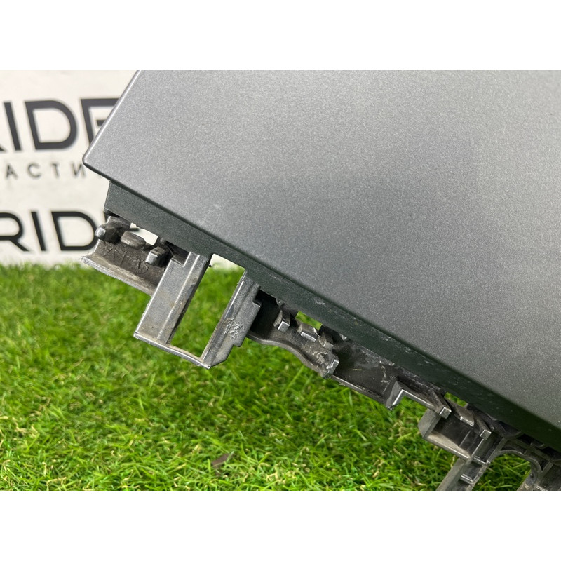 Крило (зовнішні елементи кузова) BMW 3-series E93 2008 3.0 N54 41357168988