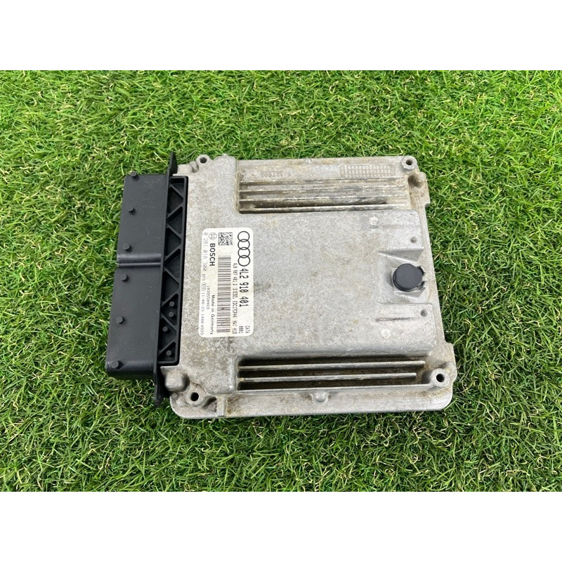 Блок управления двигателем (электрика / блок управления) AUDI Q7 4L 2011 3.0 CATA 4L2910401