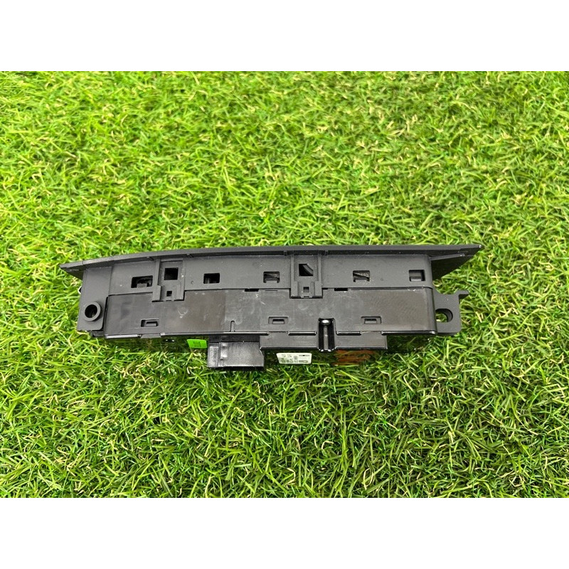 Блок кнопок стеклоподъемников (электрика / кнопки) BMW 7-series F02 2011 4.4 N63 61319241915