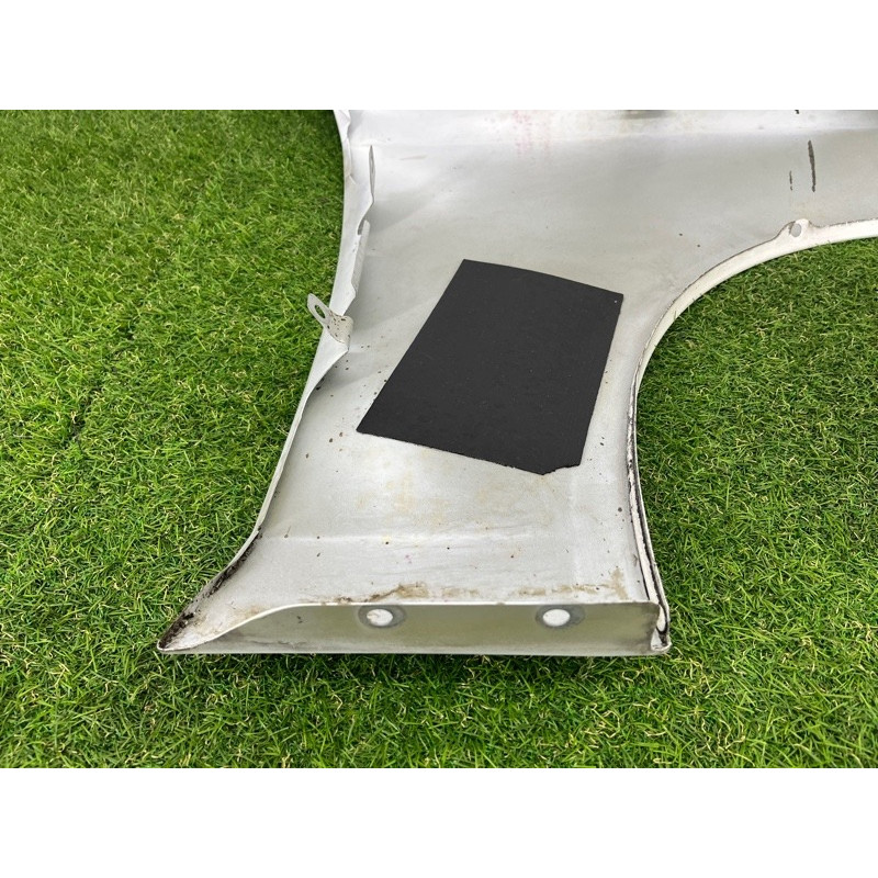 Крыло (наружные элементы кузова) AUDI A4 B8 2012 2.0 CAEB 8K0821105A