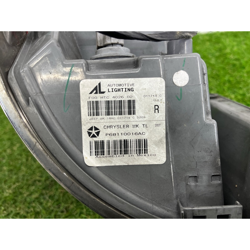 Задний фонарь (оптика) Jeep Grand Cherokee WK2 2014 3.0 Diesel EXF 68110016AC