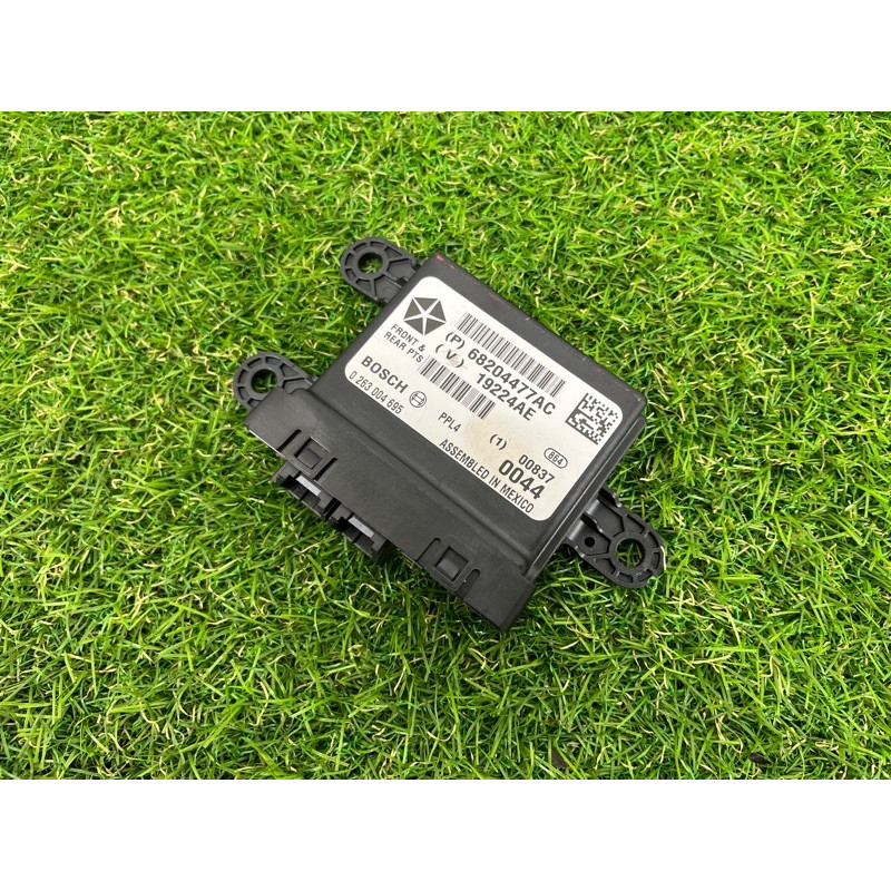 Блок управления парктрониками (электрика / блок управления) Jeep Grand Cherokee WK2 2014 3.0 Diesel EXF 68204477AC