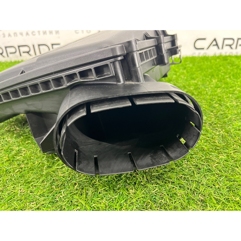 Корпус воздушного фильтра (впускная система) BMW 5-series Gran Turismo F07 2011 3.0 N55B30 13717583725