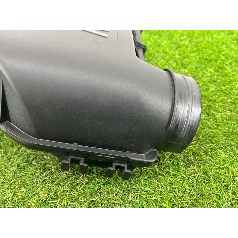 Корпус воздушного фильтра (впускная система) BMW 5-series Gran Turismo F07 2011 3.0 N55B30 13717583725