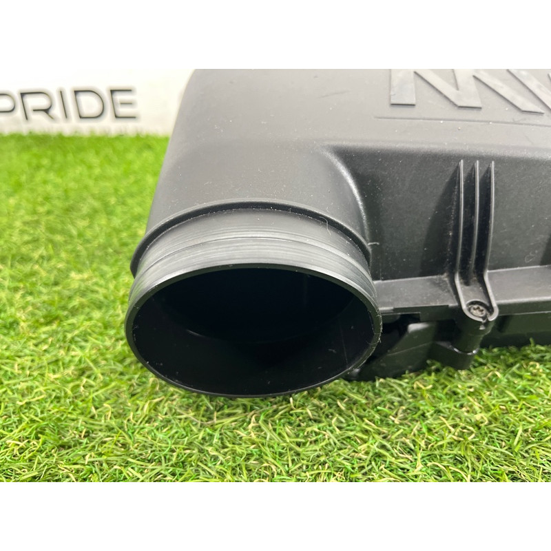 Корпус воздушного фильтра (впускная система) BMW 5-series Gran Turismo F07 2011 3.0 N55B30 13717583725