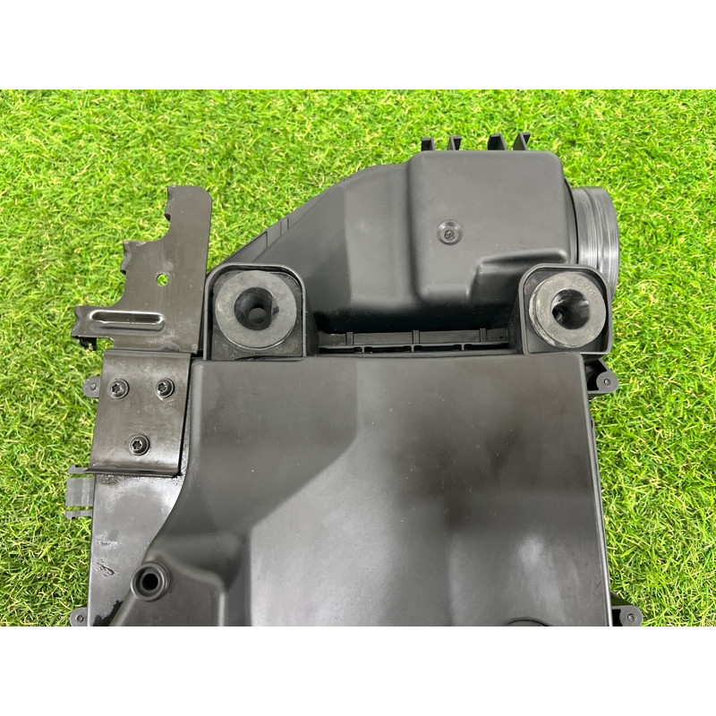 Корпус воздушного фильтра (впускная система) BMW 5-series Gran Turismo F07 2011 3.0 N55B30 13717583725