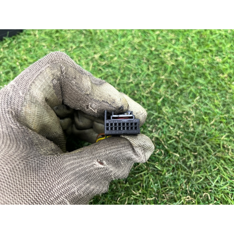 Зеркало (стекла и зеркала) Volkswagen Touareg NF 2012 3.6 CGRA 7P6857507M9B9