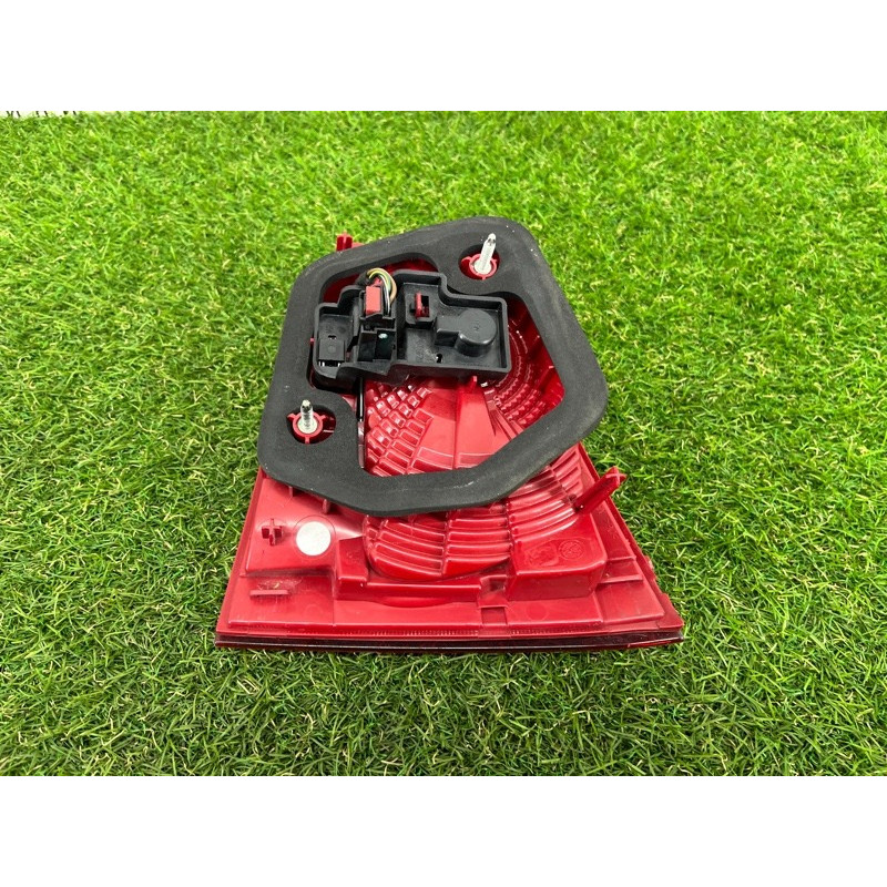 Задний фонарь (оптика) Volkswagen Touareg NF 2012 3.6 CGRA 7P6945093C