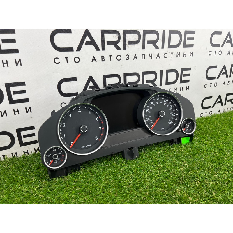 Панель приборов (салон) Volkswagen Touareg NF 2013 3.6 7P6920981E