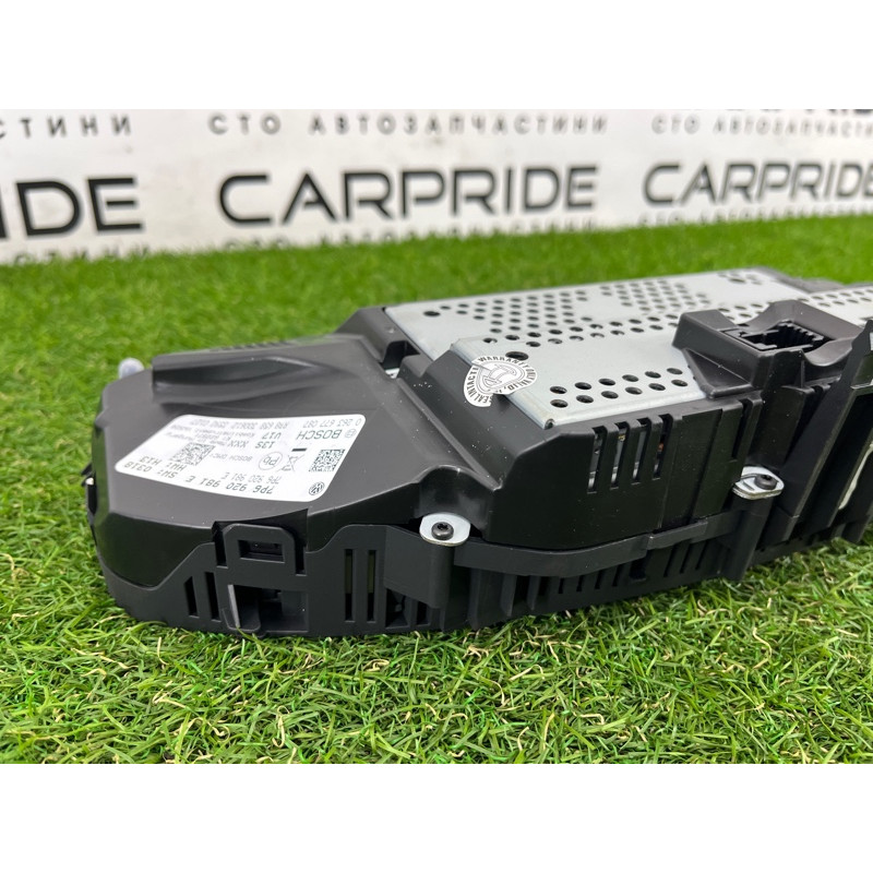 Панель приборов (салон) Volkswagen Touareg NF 2013 3.6 7P6920981E