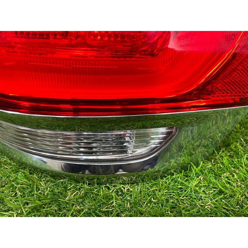 Задний фонарь (оптика) Jeep Grand Cherokee WK2 2017 3.6 68110016AE