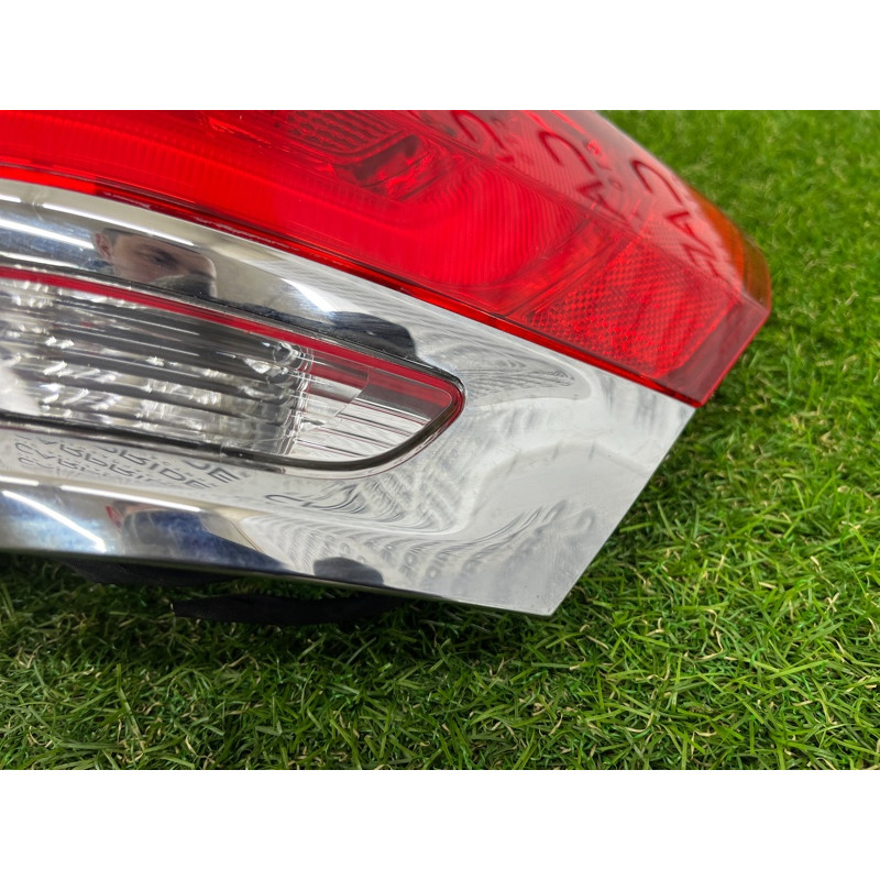 Задний фонарь (оптика) Jeep Grand Cherokee WK2 2017 3.6 68110016AE