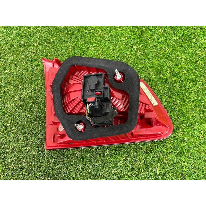 Задний фонарь (оптика) Volkswagen Touareg NF 2012 3.6 CGRA 7P6945094C