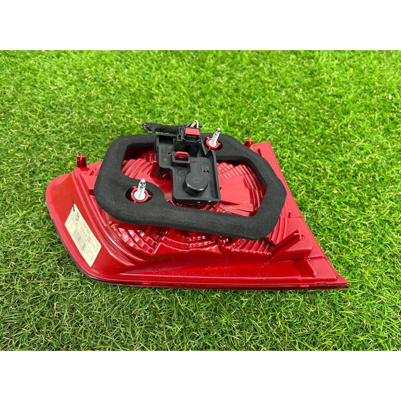 Задний фонарь (оптика) Volkswagen Touareg NF 2012 3.6 CGRA 7P6945094C