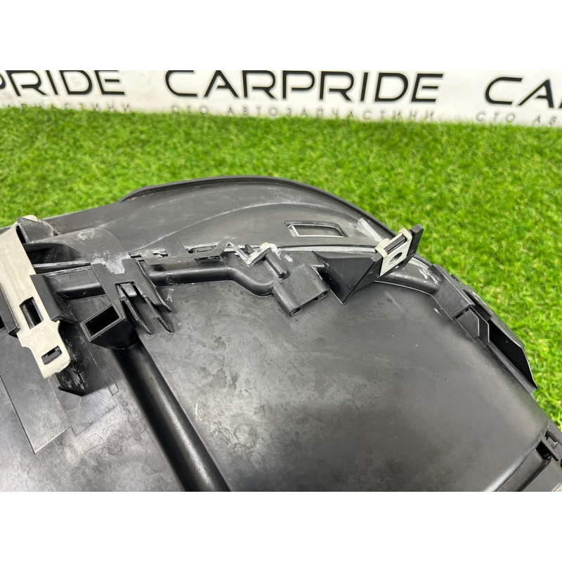 Фара (оптика) BMW 7-series F02 2011 4.4 N63 63117228423