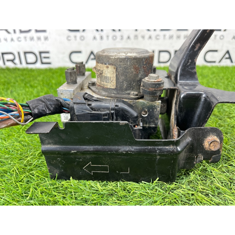 Блок abs (тормозная система) Nissan Juke F15 2011 1.6 476601KA4C