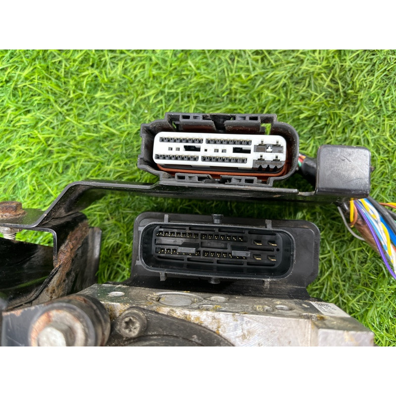 Блок abs (тормозная система) Nissan Juke F15 2011 1.6 476601KA4C