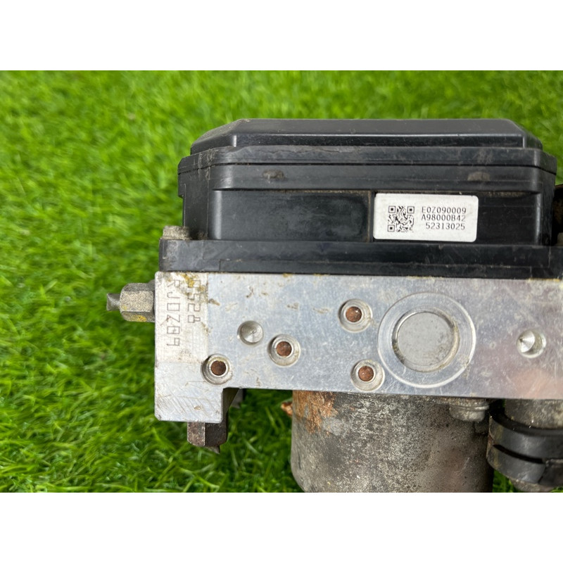 Блок abs (тормозная система) Nissan Juke F15 2011 1.6 476601KA4C