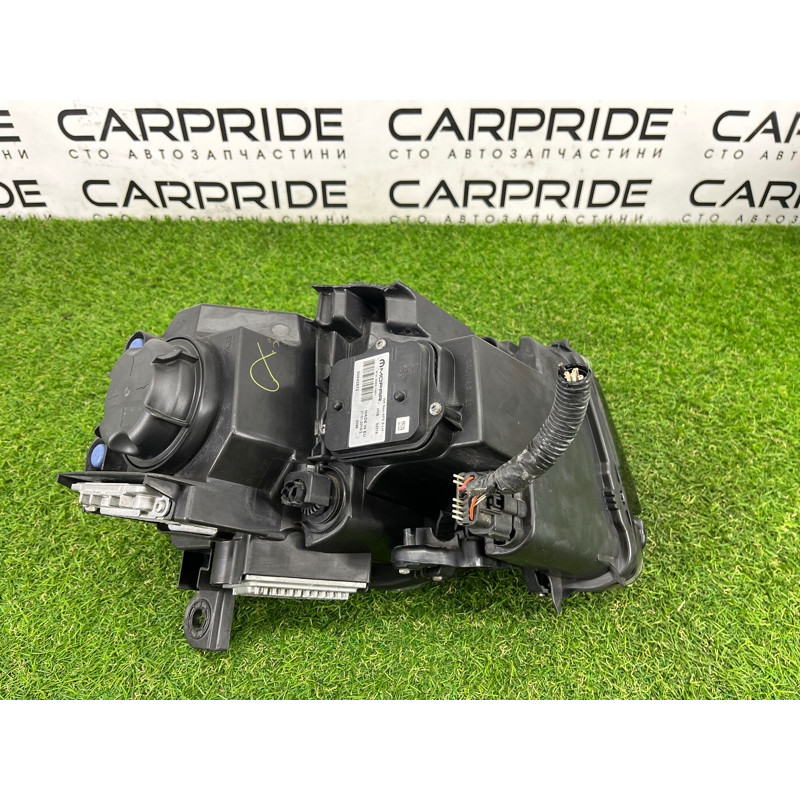 Фара (оптика) Jeep Grand Cherokee WK2 2014 3.0 Diesel EXF 68111001AE