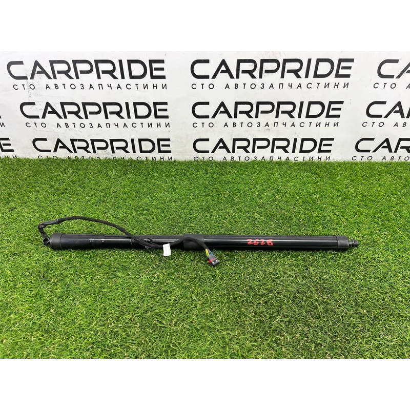 Привод двери багажника (электрика) Volkswagen Touareg NF 2013 3.6 7P6827851FIIT