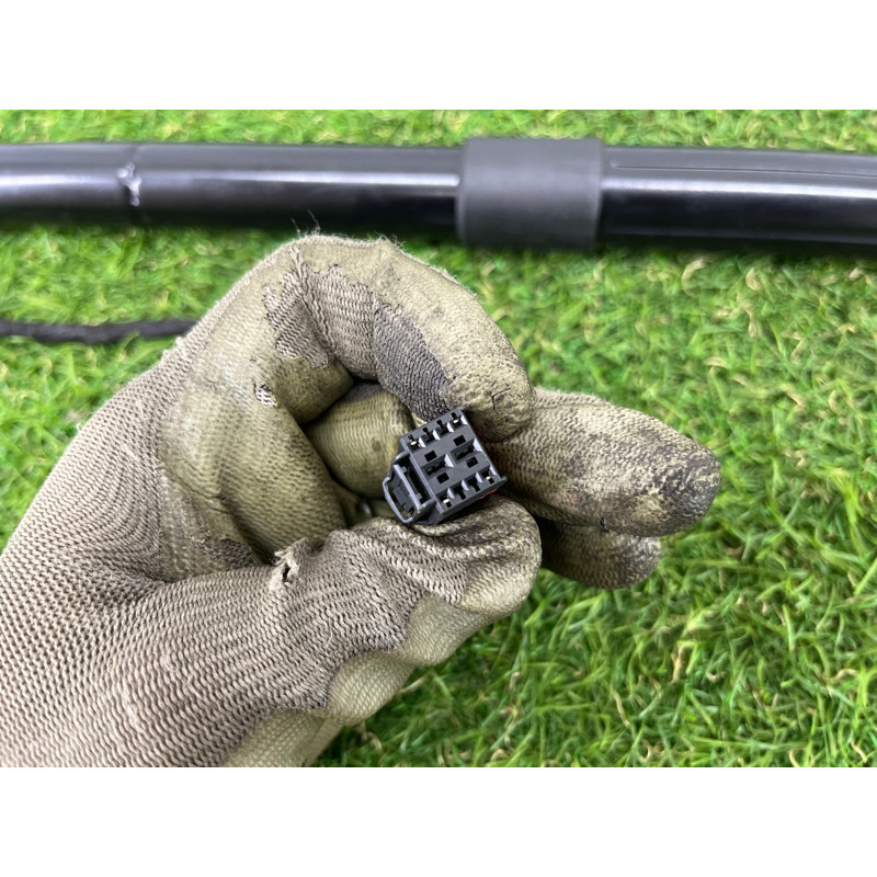 Привод двери багажника (электрика) Volkswagen Touareg NF 2013 3.6 7P6827851FIIT