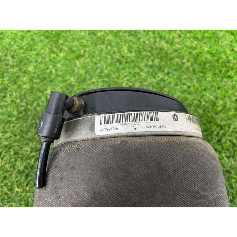 Подушка пневмоподвески (подвеска) Jeep Grand Cherokee WK2 2014 3.0 Diesel EXF 68029912AE