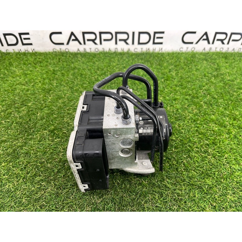 Блок abs (тормозная система) Volkswagen Touareg NF 2013 3.6 7P0614517M