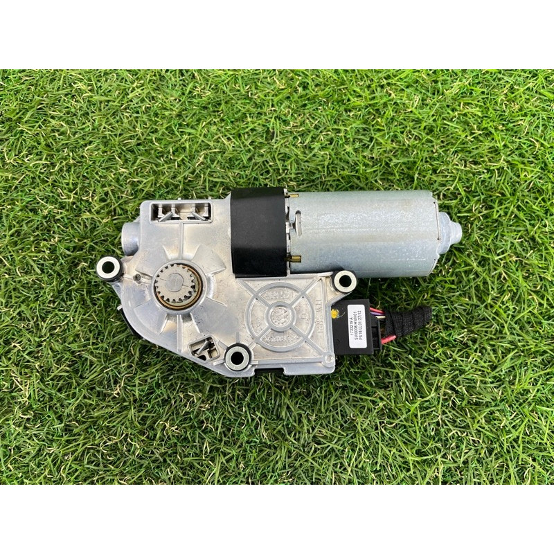 Мотор люка (электрика) Volkswagen Touareg NF 2013 3.6 7P0959591D