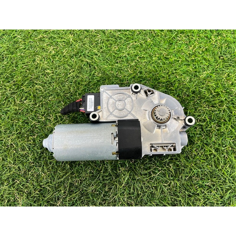 Мотор люка (электрика) Volkswagen Touareg NF 2013 3.6 7P0959591D